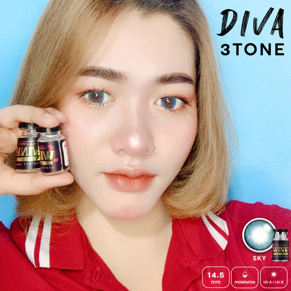 Diva 3 Tone Blue Color Lenses by Wink Lens – cosmetic lens on model with natural makeup
